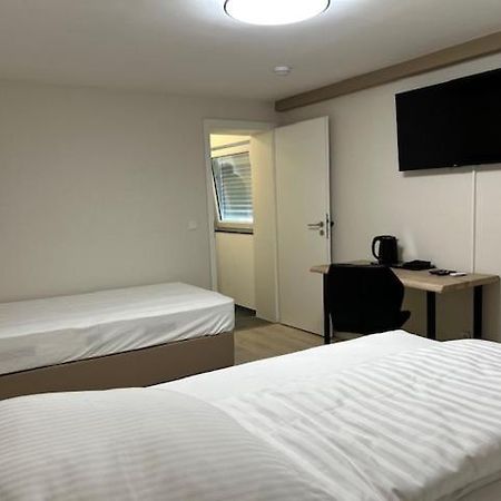 Rheinischer Hof Appartements Leverkusen Esterno foto