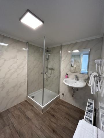 Rheinischer Hof Appartements Leverkusen Esterno foto